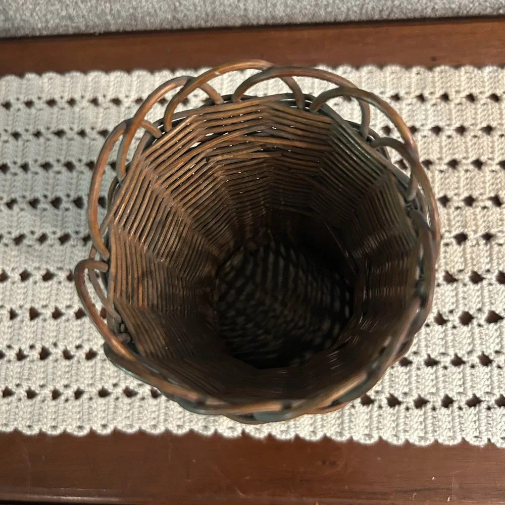 Vtg Hand Woven Wicker Basket Brown Vase Desk Tidy Pen Cup Utensil Holder 6.75
